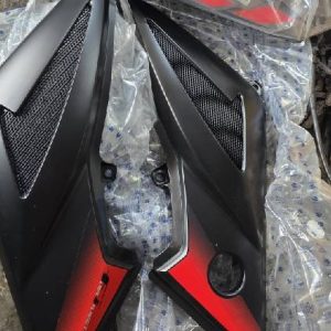 صفاحيات جانبية اسود مع احمر زوج بولسر 200 اصليات وكالة